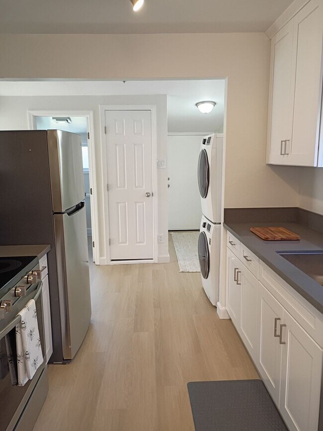 Building Photo - Fully Furnished Gem. Truly Turn-Key Living!