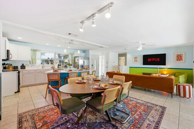 Foto del edificio - 12453 138th St N