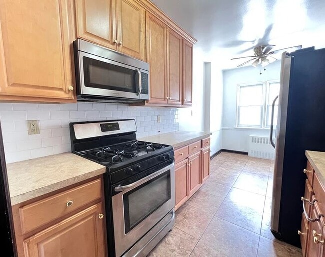 Building Photo - 6471 Alderton St