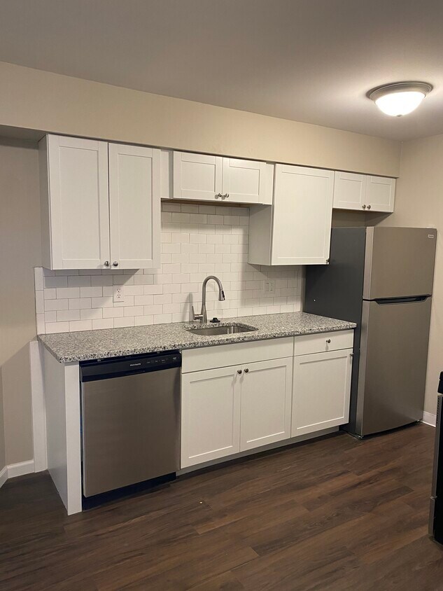 Huron River Wyandotte Apartments Apartments in Wyandotte, MI