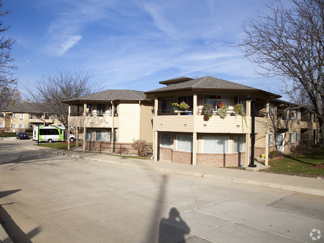 Blair House Apartments in Normal, IL