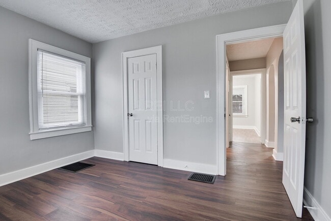 Building Photo - 1732 S 23rd St