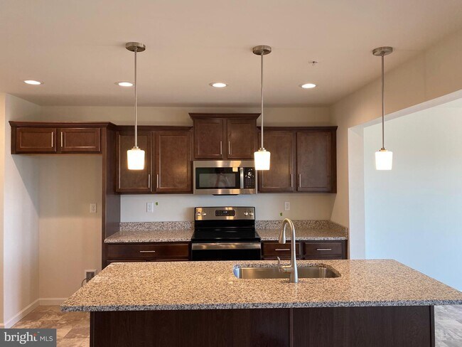 Building Photo - 1009 Blackstone Run