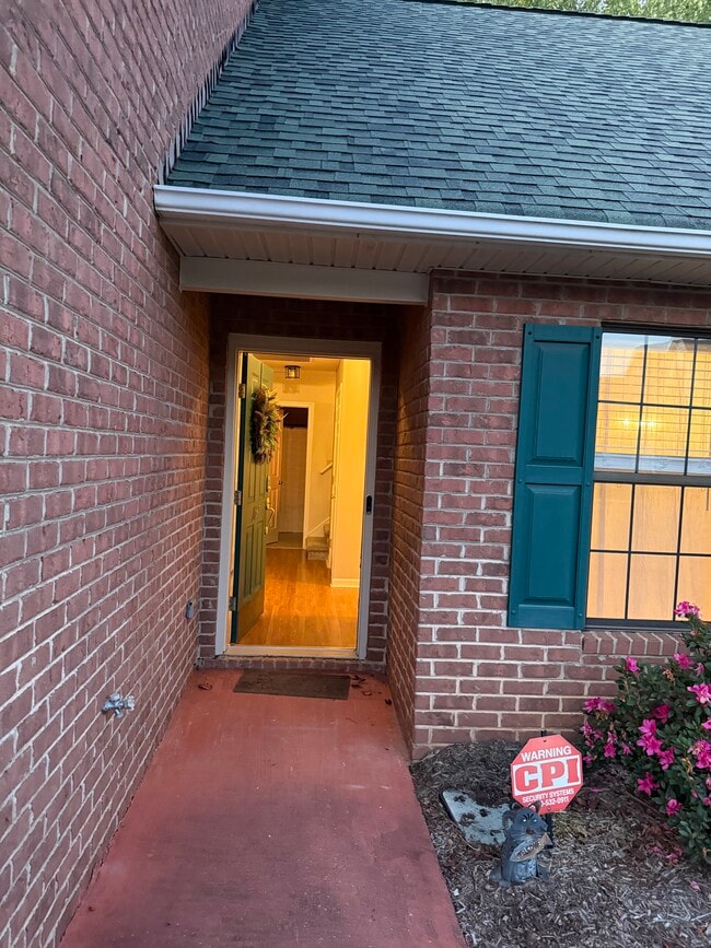 Building Photo - 1637 20th Avenue Ct NE