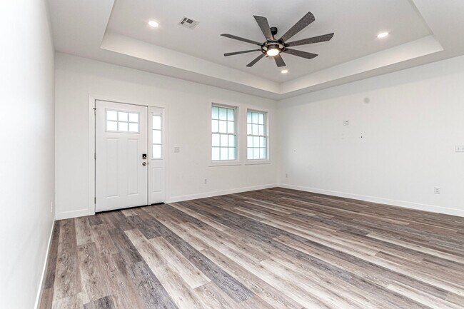 Building Photo - Please View 3D Virtual Walk-Through Before...