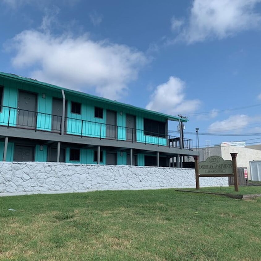 Landmark Apartments Apartments in Dallas, TX