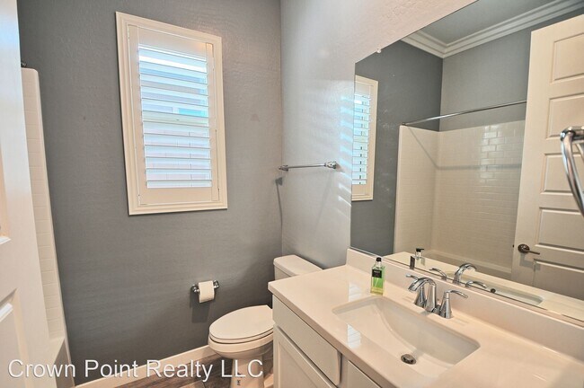 Building Photo - 3 br, 2 bath House - 692 Sunray Park Street