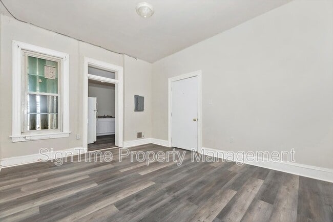 Foto del edificio - 220 Summit Ave