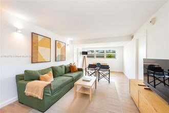 Building Photo - 1881 Washington Ave