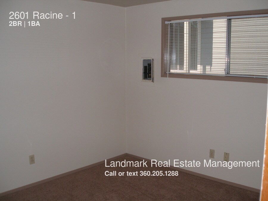Building Photo - 2601 Racine St