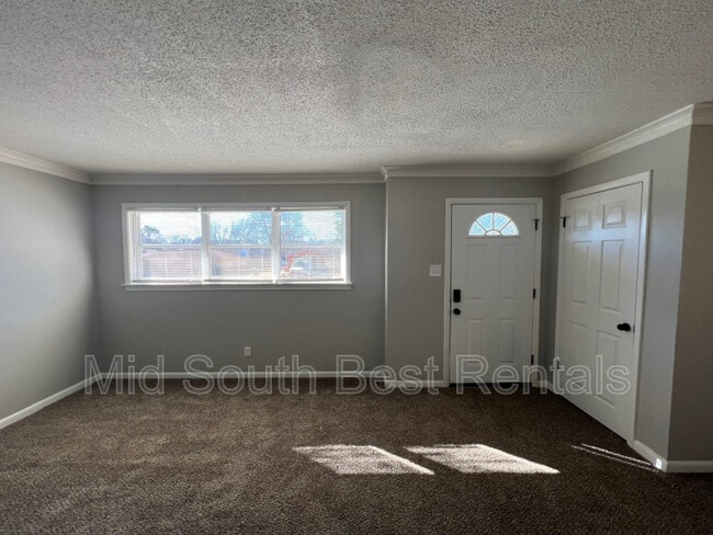 Building Photo - 178 Jeanne Dr