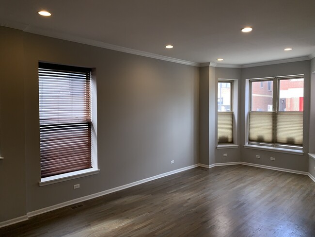 Building Photo - 2717 N Halsted St
