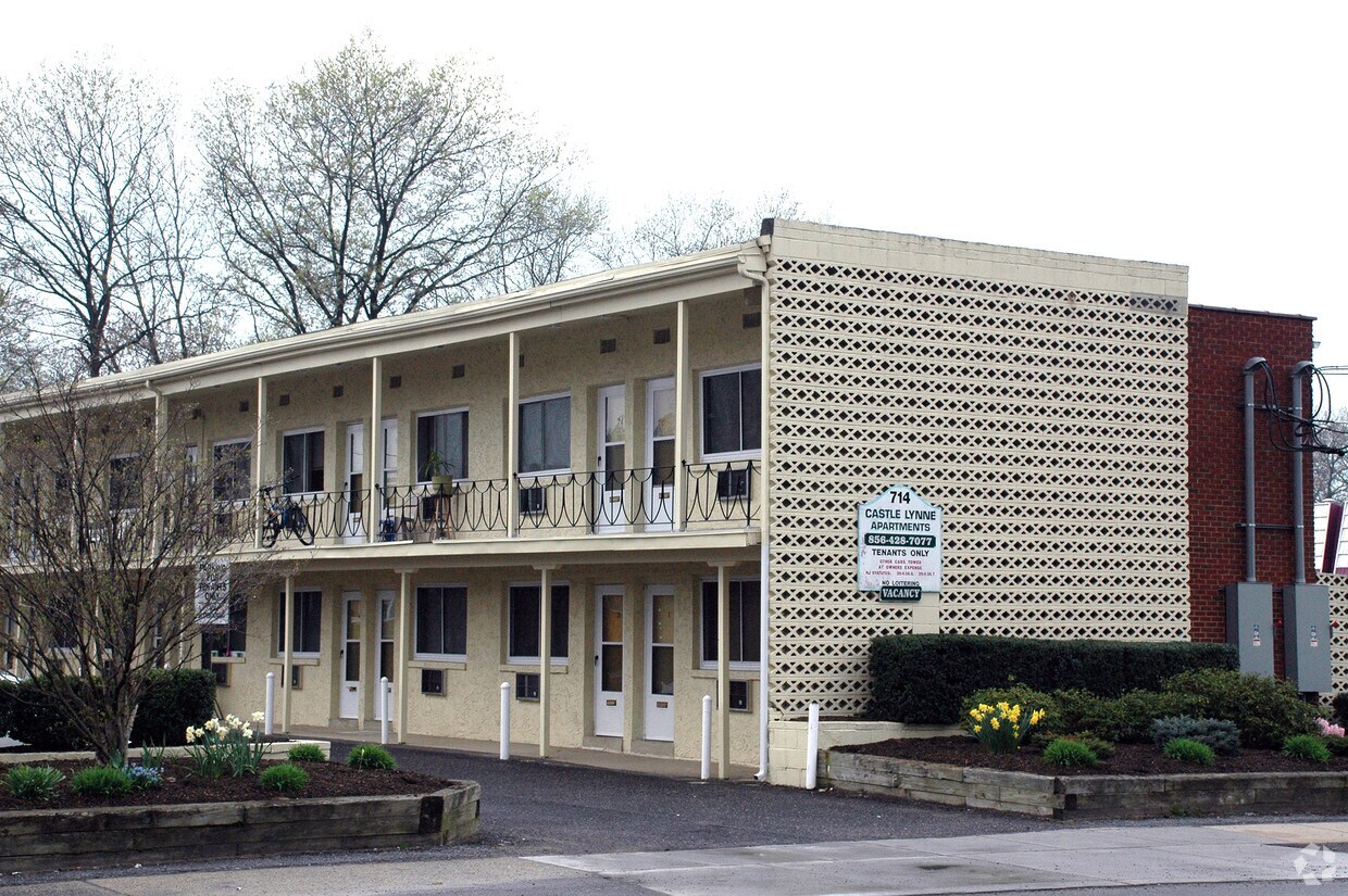 The Savoy Annex Apartments in Oaklyn, NJ