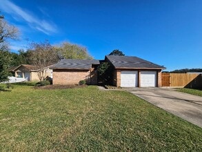 Building Photo - 711 Leicester Ln