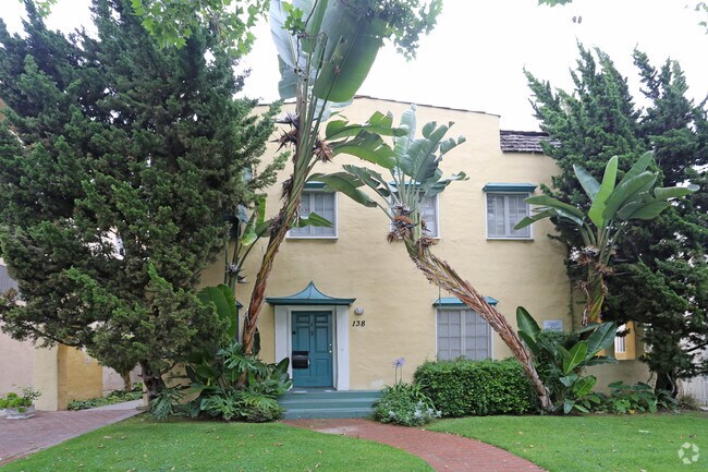 Building Photo - 138 N Almont Dr