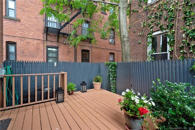 Building Photo - 7 Wooster Pl
