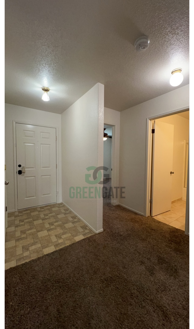 Building Photo - 2 Bedroom/2 Bath Duplex Home Ready in Modesto