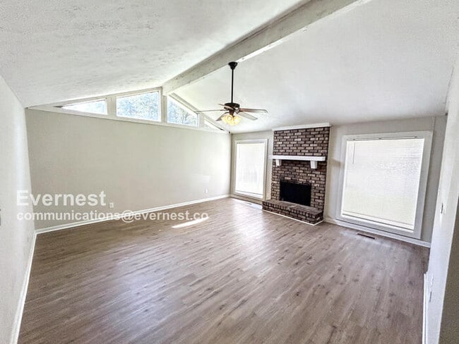 Building Photo - 1243 3rd Ave NW