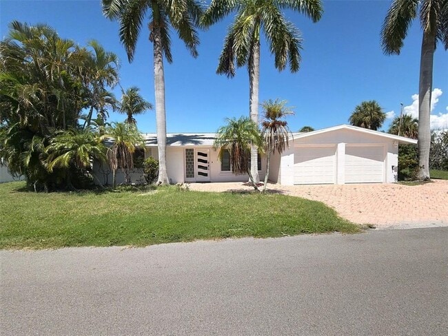 Building Photo - 561 Tarawitt Dr
