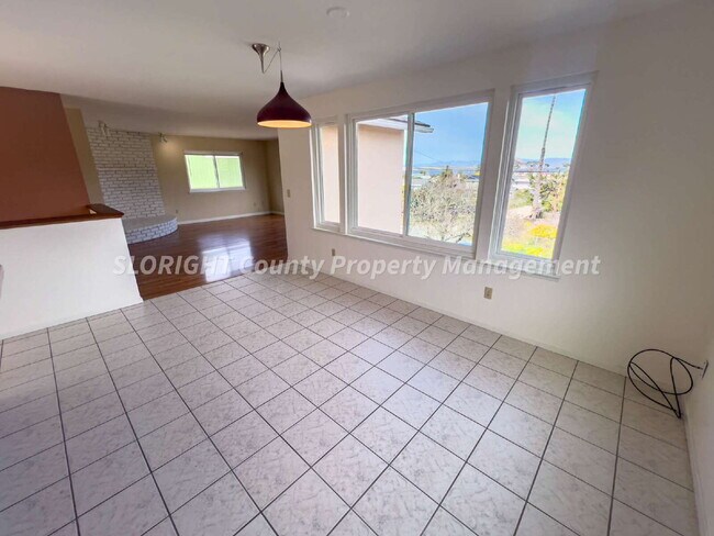 Foto del edificio - AVAILABLE AUGUST- Nice Home in Los Osos - 3 Bed / 2 Bath