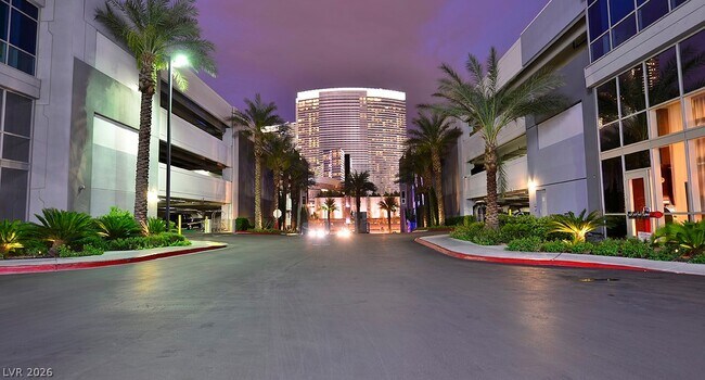Foto del edificio - 4575 Dean Martin Dr