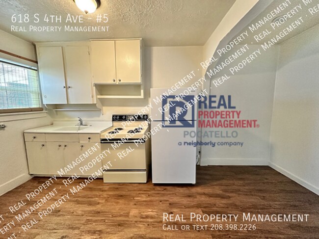 Building Photo - MOVE IN SPECIAL - 1 bed 1 bath - Near ISU