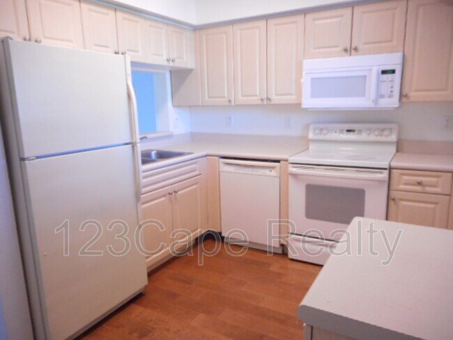 Building Photo - 8424 Bernwood Cove Loop