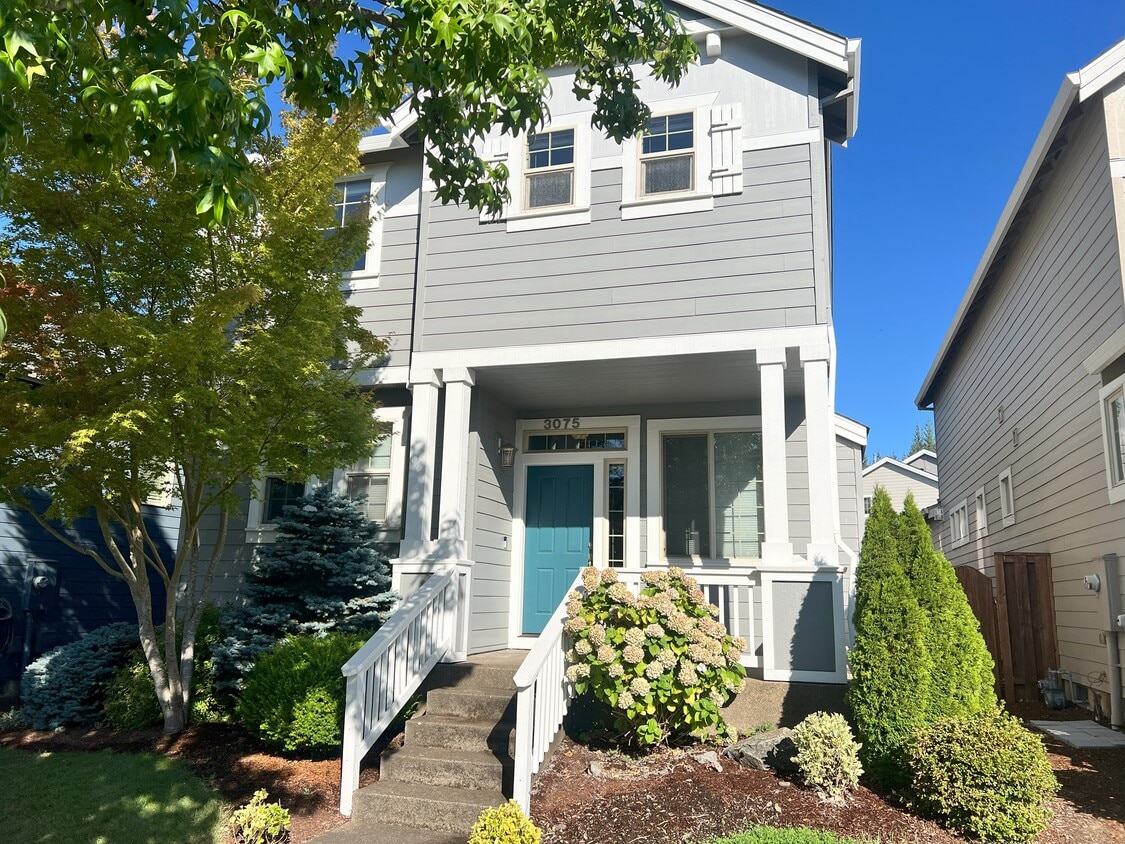 Primary Photo - 3075 Flame Tree Ln NW