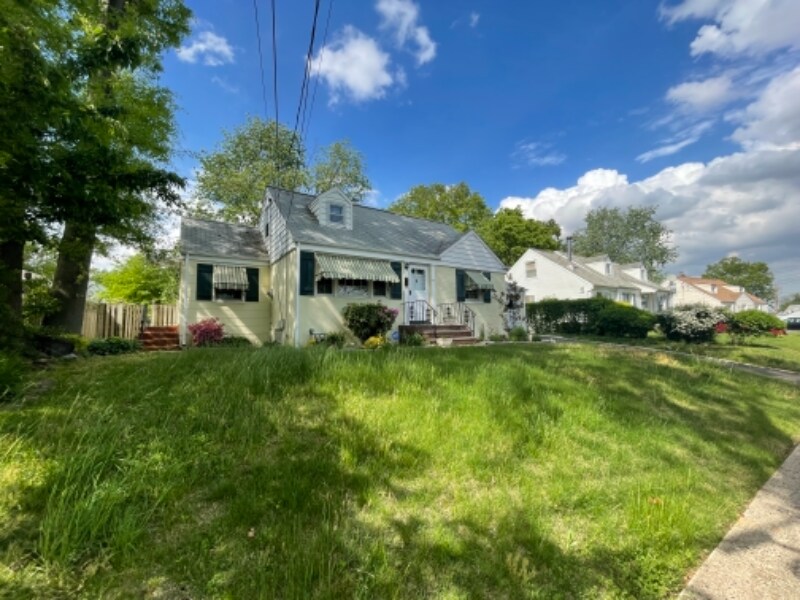 Primary Photo - 65 Alison Rd