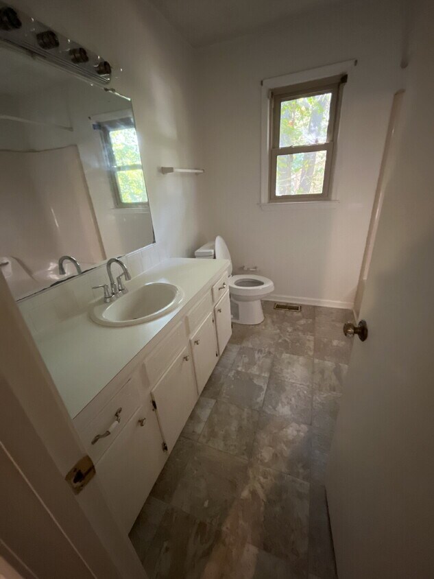 Foto principal - Location is Everything! Close to Downtown ...