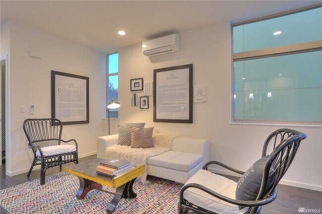 Foto del edificio - 2429 NW 60th St