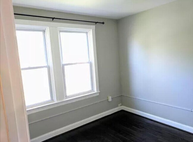 Foto del edificio - 1343 Bryant St NE