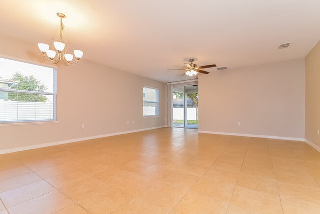 Building Photo - 16012 Yelloweyed Dr