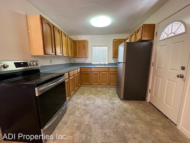 Building Photo - 1 br, 1 bath House - 2804 SE 145th Ave