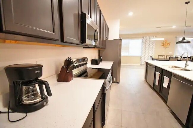 Building Photo - 2367 Rama Dr