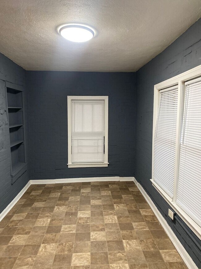 Foto del edificio - 3515 Edgewood Rd