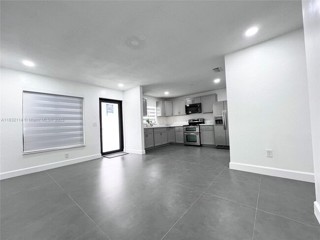 Building Photo - 28099 SW 143rd Ct