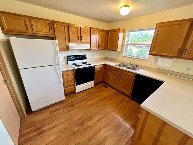Building Photo - 301 Prospect - Duplex