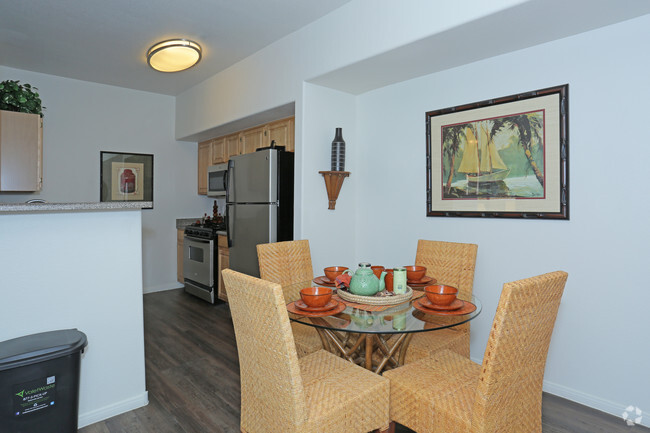 2BR,2BA-Shasta Dining Room - Shadow Hills at Lone Mountain