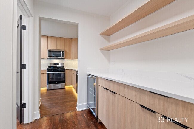 Building Photo - Beautiful New Renovation of Luxury 3 Bed +...