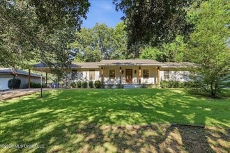 Building Photo - 117 McCree Dr