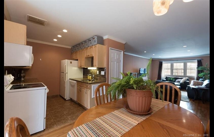 105 Katona Dr, Fairfield, CT 06824 Condo for Rent in Fairfield, CT