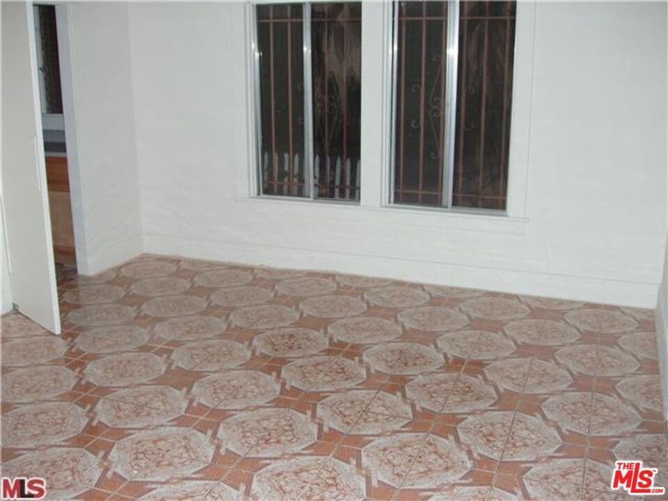 Foto principal - 737 N Harvard Blvd