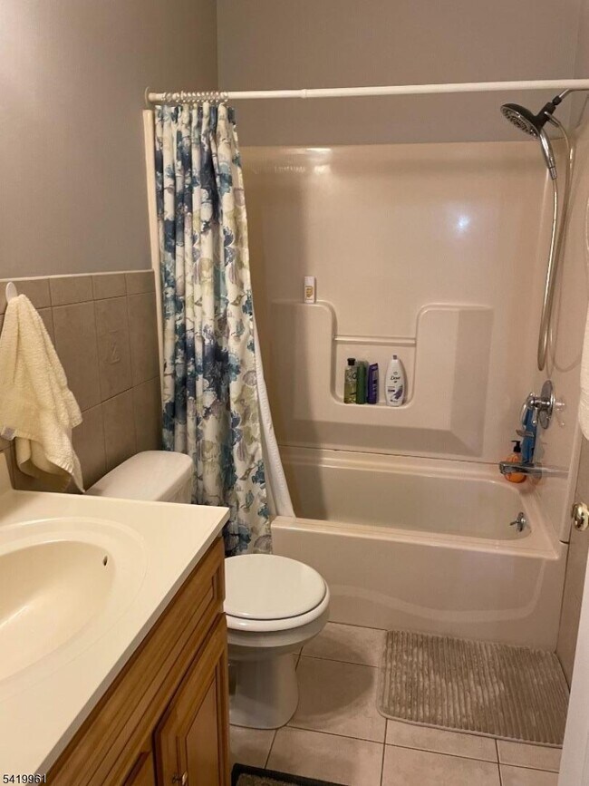 Foto del edificio - 72 Highland Ave