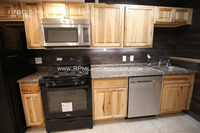 Foto del edificio - Remodeled 1 bedroom with a garage!