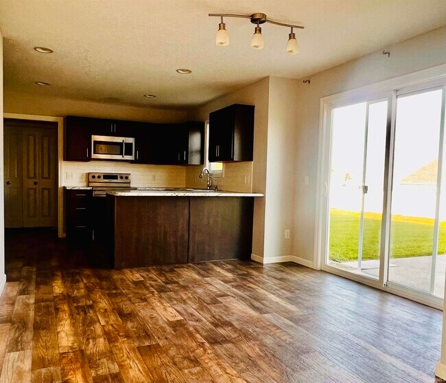 Foto del edificio - 2119 Meadowsweet Pkwy