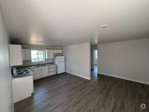Building Photo - 218 Doolittle Dr