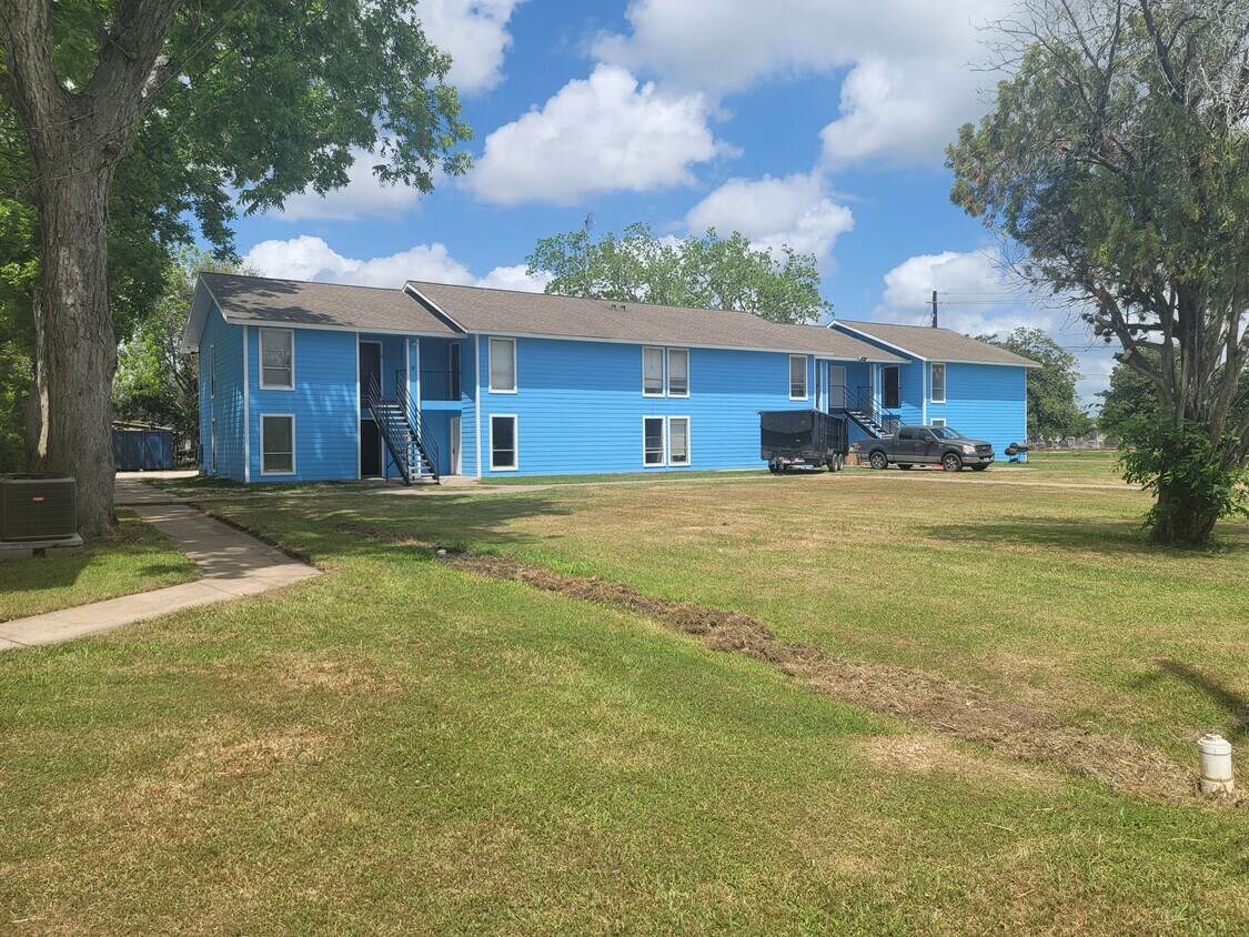 527 E Caney St Unit N, Wharton, TX 77488 Apartments in Wharton, TX