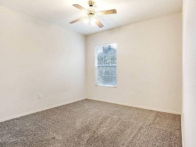 Foto del edificio - 9401 Desert Pine Ave SW