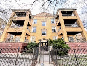 Building Photo - 4656 N Central Park Ave
